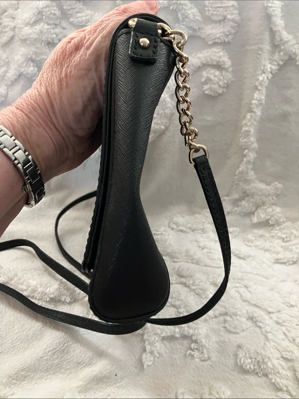 kate spade black crossbody with gold-tone chain accents - Picture 3 of 6